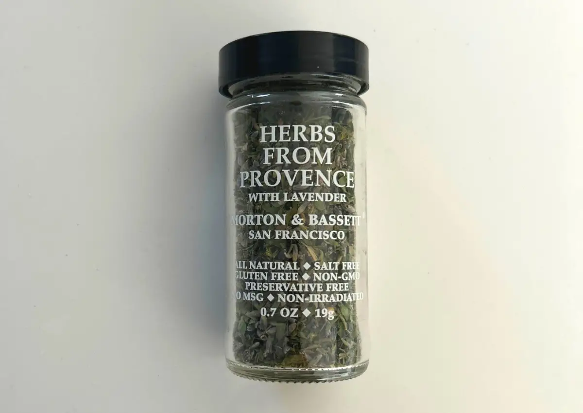 https://canisubstitute.com/wp-content/uploads/2023/03/Herbs-From-Provence-substitutes.png